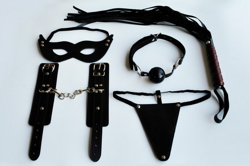 5v1 sada fetish game black 5v1 sada fetish game black